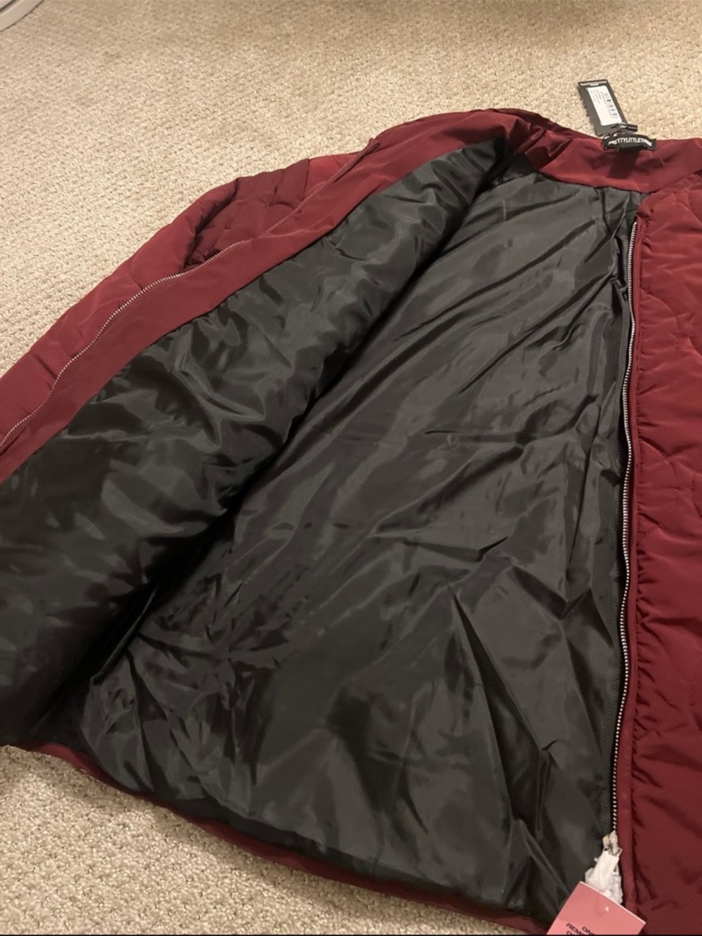 PrettyLittleThing Quilted Bomber Jacket in Burgundy - Picture 6 of 7